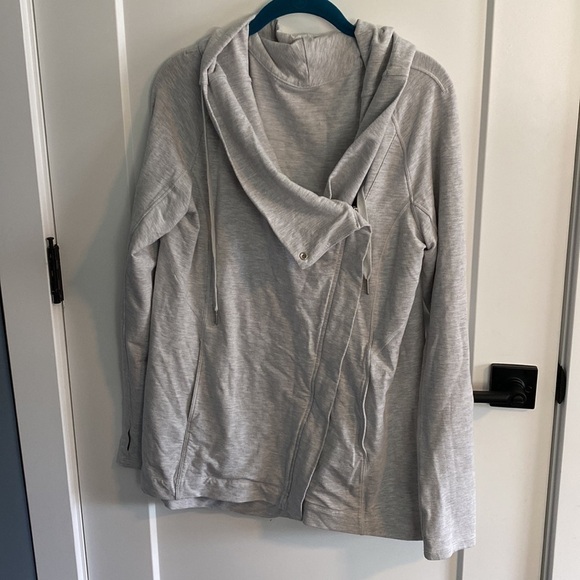 LULULEMON Coast Easy Wrap Jacket Tunic Length Asymmetrical Zip - Picture 5 of 16